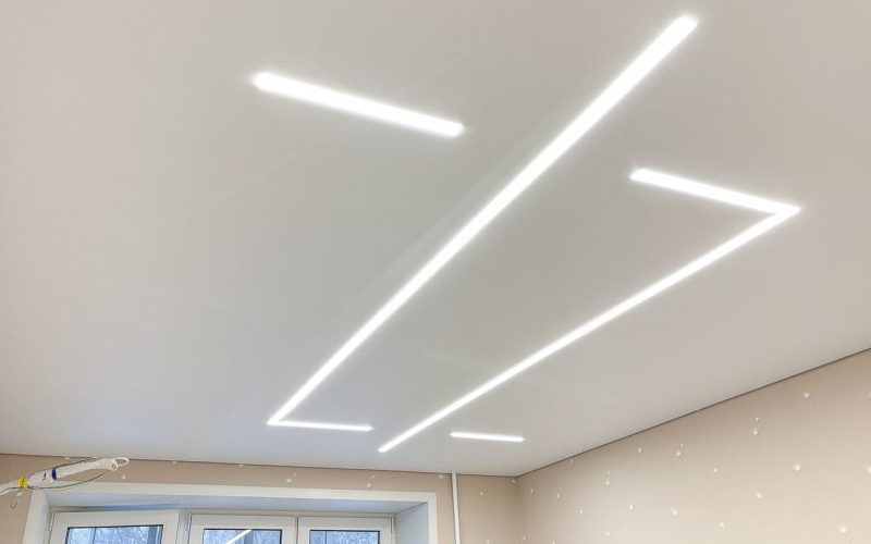 Натяжной потолок в детской 13 м2